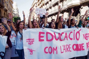 2-3_estudiants_Foto_Sandro_Gordo-1