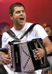 El concierto de Junkera comenzará a las 21.00 horas en Teatro Arbolé.