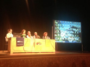 Imagen de las VI Jornadas por la Educación Pública celebradas este viernes en el salón de actos del centro cívico del barrio de San José, organizadas por la Plataforma en Defensa de la Escuela Pública.