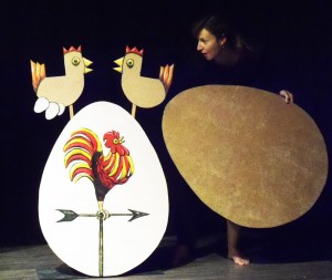 Teatro Arbolé estrena “Babel de Cuentos”, un espectáculo que juega con las palabras y aborda la importancia de aprender idiomas