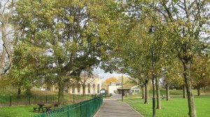 Markfield Park de Londres, lugar donde se llevó a cabo el ataque neonazi.
