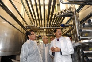 Biel y Aliaga visitando Zucasa | Foto: archivo DGA