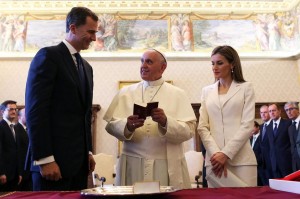 Los reyes del Estado español en su visita al Papa Francisco.
