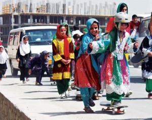 GSD11-Kabul-AfghanClothesGirls