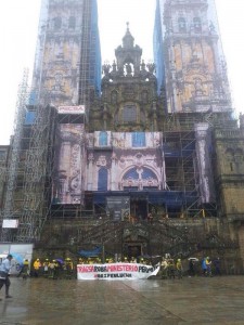 Las plantillas de las BRIF en la plaza del Obradoiro. Foto: @briflubia