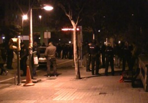 La policía ha identificado a varias personas en el interior del campus. Foto: @huelgaestudiara