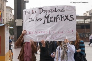 Las y los educadores de Ozanam participaron en la protesta del COA del pasado viernes. Foto: Diego Díaz (AraInfo)