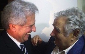 Tabaré Vázquez y José Mujica celebran el resultado del Frente Amplio. Foto: NAIZ