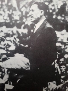 Ángel Pestaña, mitinen la plaza de toros de Zaragoza, 1931