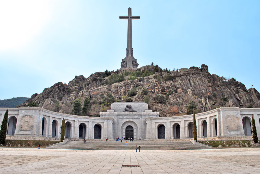 El CSA A Ixena proyecta un documental que narra “la historia y realidad” del Valle de los Caídos