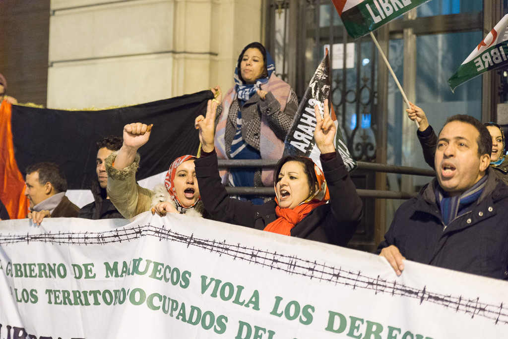 ConcentraciÃ³n en Zaragoza para denunciar el asesinato de una joven y la represiÃ³n policial y militar de la poblaciÃ³n saharaui de El AaiÃºn