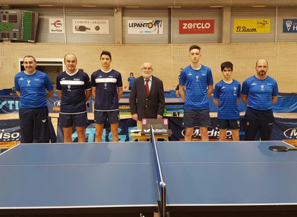 Los chicos del Helios A y Helios B durante el derby.