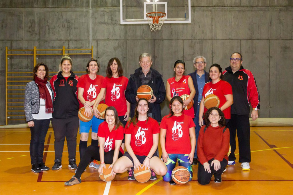 Directas al aro': un proyecto municipal que aúna deporte, empoderamiento e  inclusión social