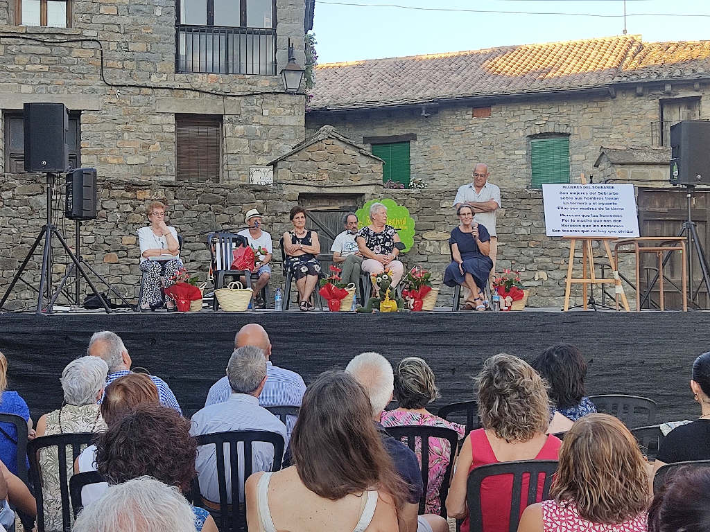 Homenaje a las Mujeres que Cuentan