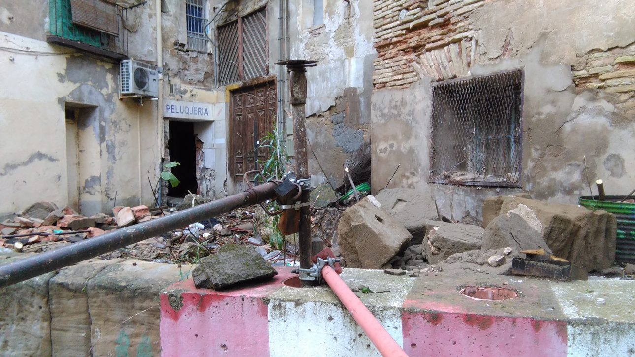 situación de la verja y las obras en ruinas