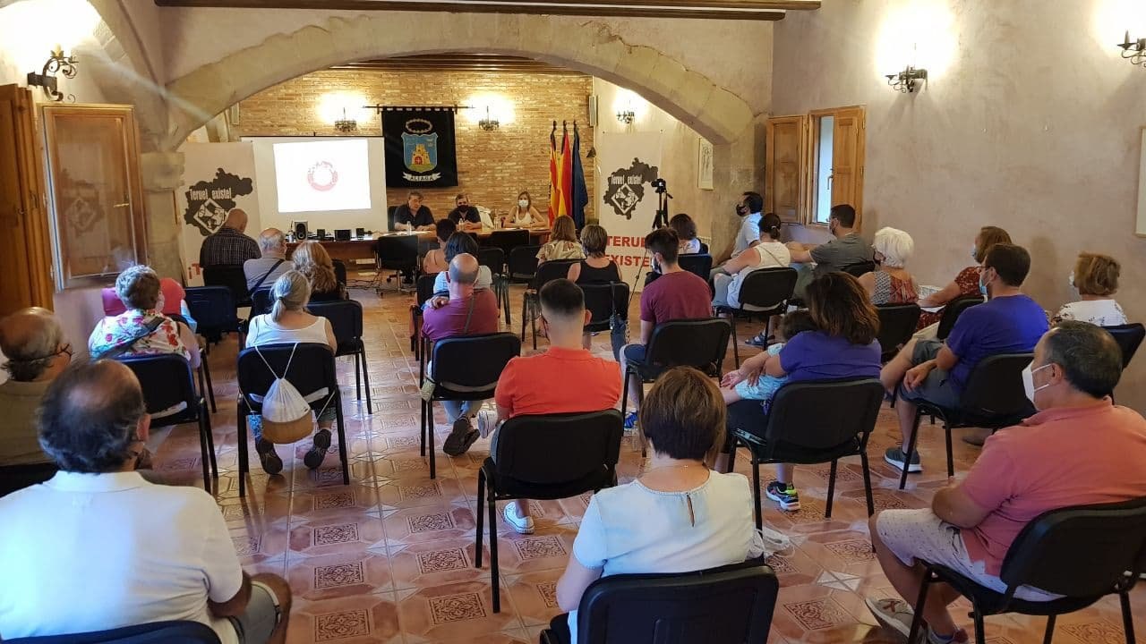 Encuentro de Teruel Existe en Aliaga | Foto: Teruel Existe.