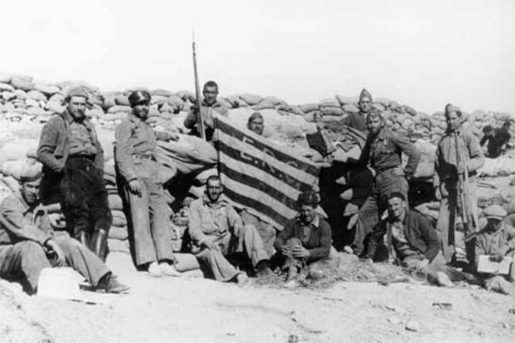 Milicianos de Izquierda Republicana de Cataluña (ERC) de la Columna Macià-Companys en la sierra de Alcubierre, noviembre de 1936 | Foto: Lluís Torrents / Os Monegros. guerra