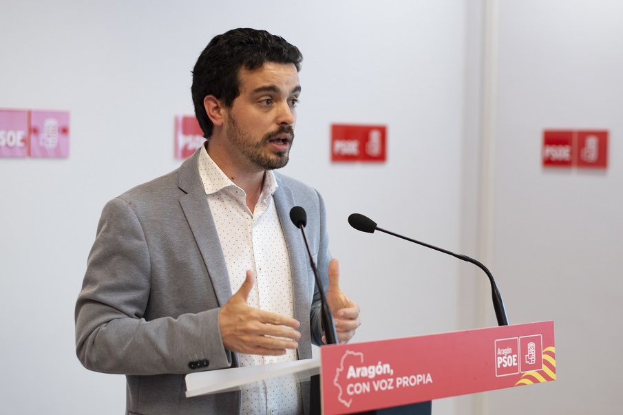 El PSOE “muestra su disposición a formar una mayoría de gobierno” alternativa a PP-Vox