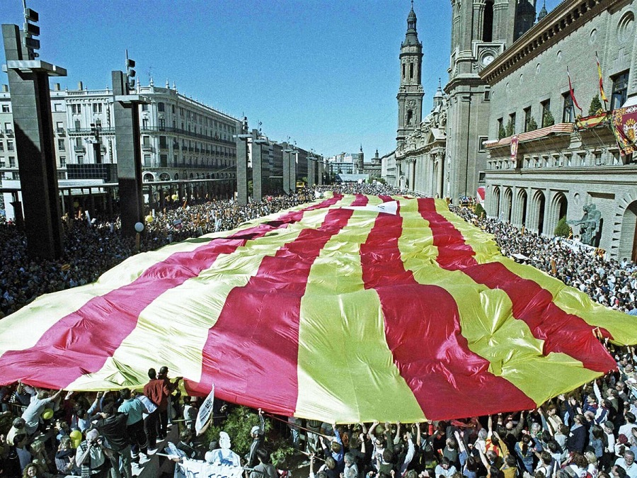 Abascal revienta el pacto PP-Vox resucitando el trasvase del Ebro y menospreciando la capacidad de lucha aragonesa