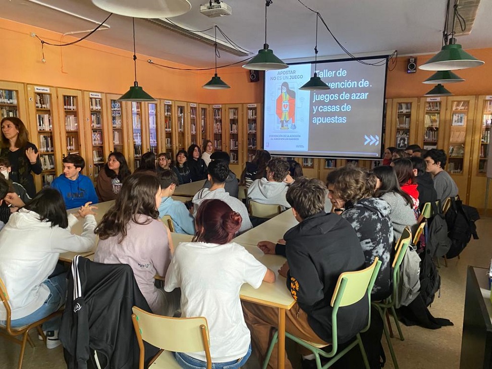 La FABZ continúa con su proyecto de prevención de la adicción al juego en los barrios de Zaragoza