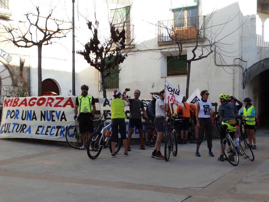 Éxito de la Marcha ciclista contra la Autopista Eléctrica Valsalada-Laluenga-Isona