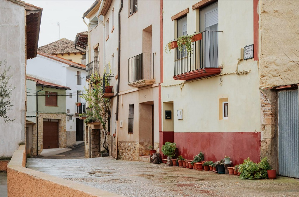 Aguaviva amplía su oferta de vivienda para “fijar población” y ayudar “a quienes quieren residir en el pueblo”