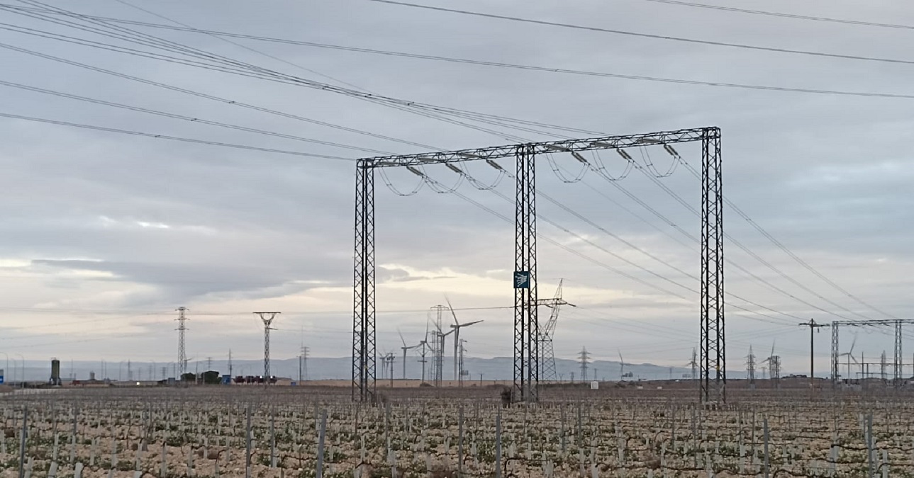 Exeya regula las renovables para “proteger el territorio de grandes proyectos” en favor del autoconsumo y las comunidades energéticas