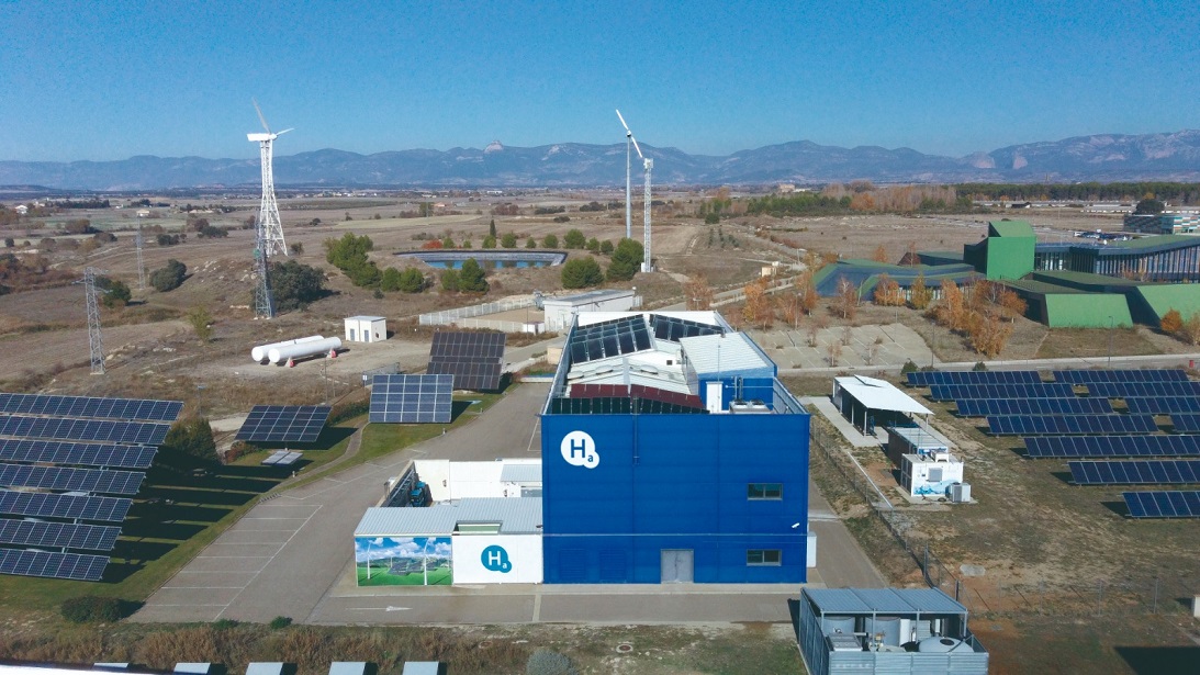 El rastro del hidrógeno: consumo de agua, energía renovable y prácticas coloniales