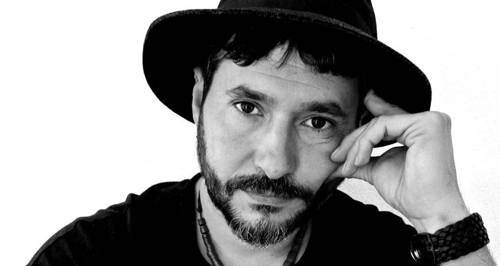 Martín Muñoz presenta “Rebereques para un sueño que se olvidó de dormir”