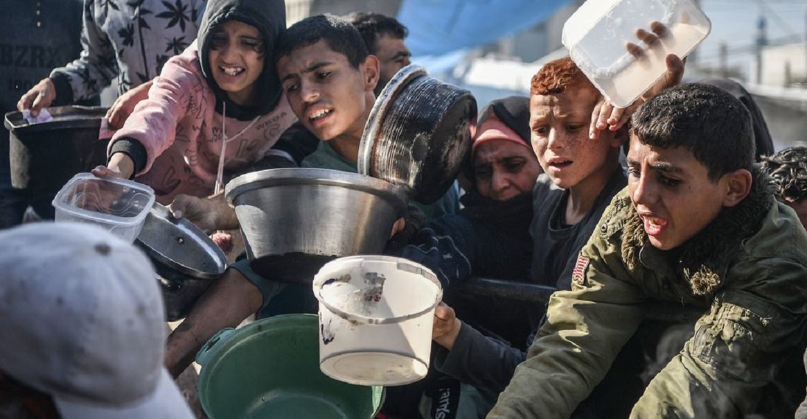 Israel viola el Derecho Internacional Humanitario al obligar a 250.000 personas en Gaza a encerrarse en una “trampa mortal, sin comida, agua ni refugio”