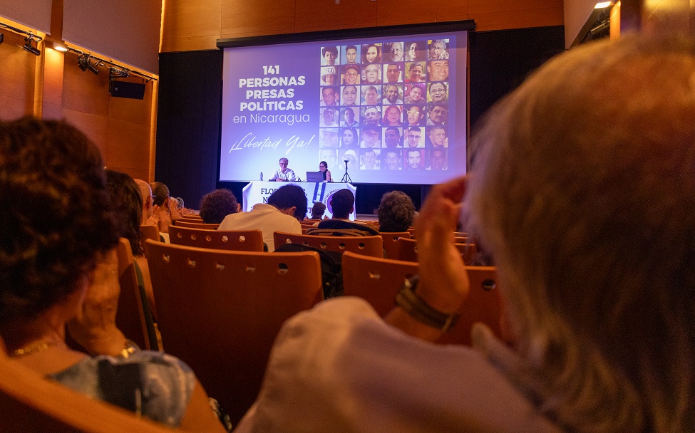 Entrevista en Zaragoza de Rocío Durán a Ana Margarita Vijil UNAMOS Feministas de Aragón por Nicaragua 1