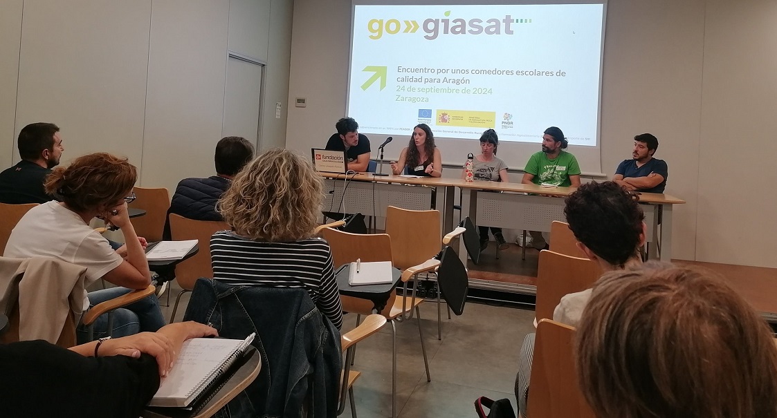 Activistas y comunidad educativa comparten experiencias “por unos comedores públicos de calidad” en Aragón