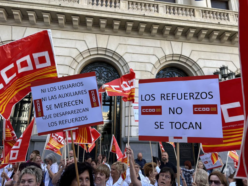 Las trabajadoras del servicio de ayuda a domicilio continuarán con las ...