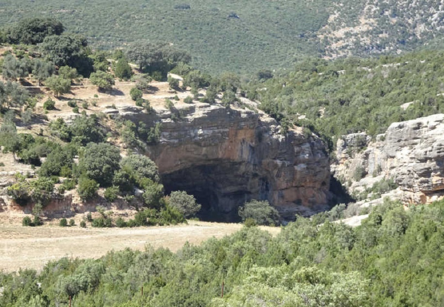 El Juzgado autoriza “de forma urgente” visitas a la cueva de Chaves y su entorno