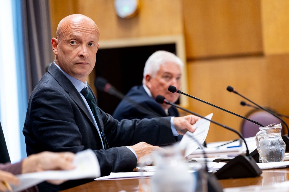 Zaragoza en Común pide la dimisión de Carlos Gimeno “por mentir sobre la salida del Ayuntamiento de Zaragoza de la FZCC”