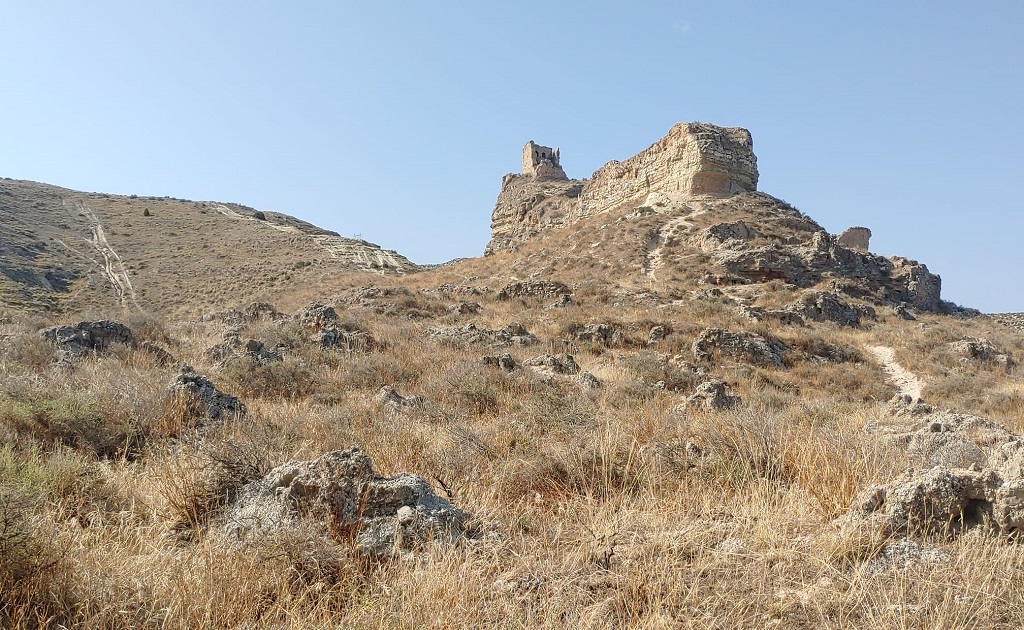 Ni ser patrimonio industrial, ni un castillo medieval, te libra de espaldarte en Aragón