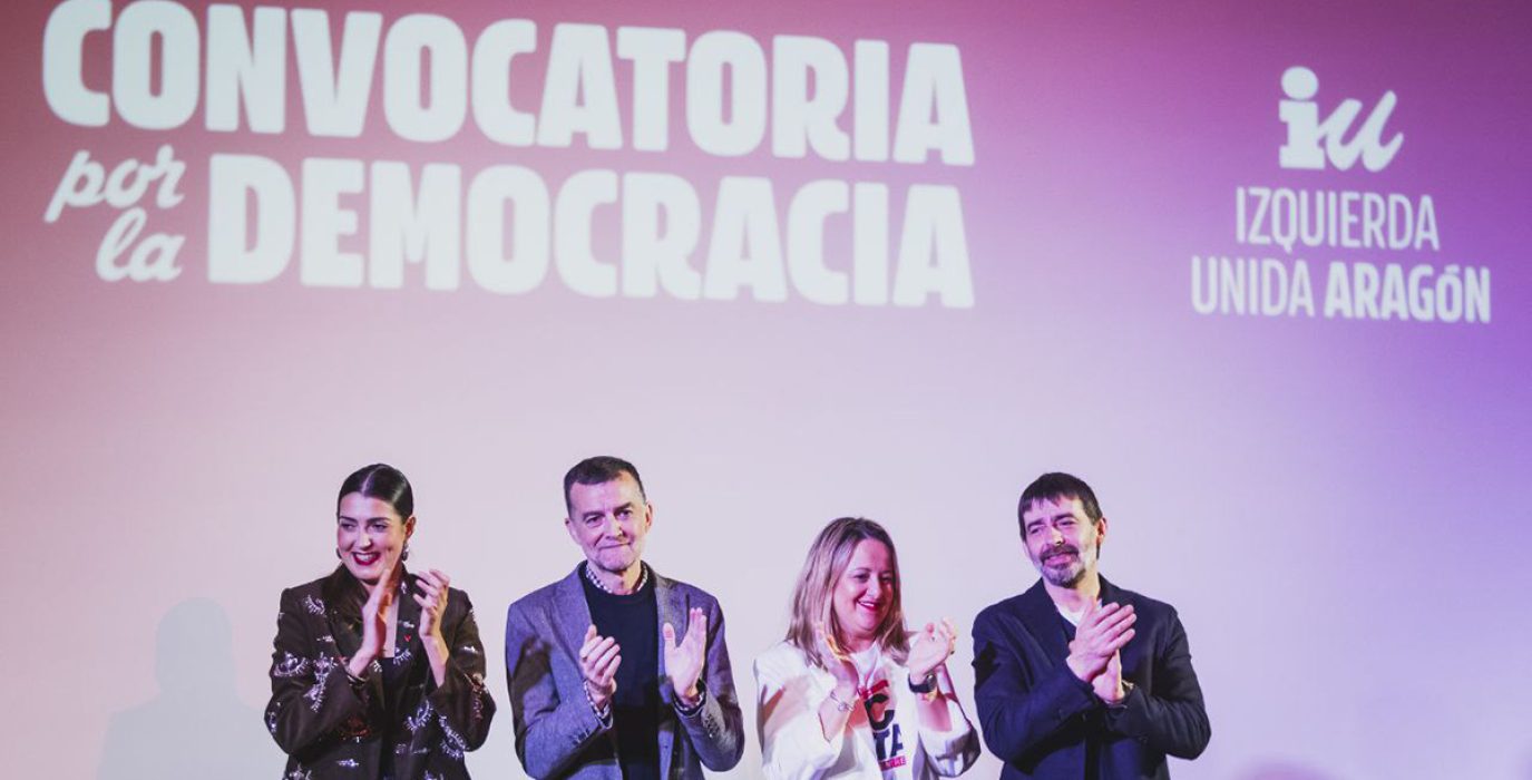 Antonio Maíllo, junto a Álvaro Sanz, Elena Tomás y la diputada de IU en la DPZ Nerea Marin, en el acto 'Convocatoria por la Democracia' | Foto: IU