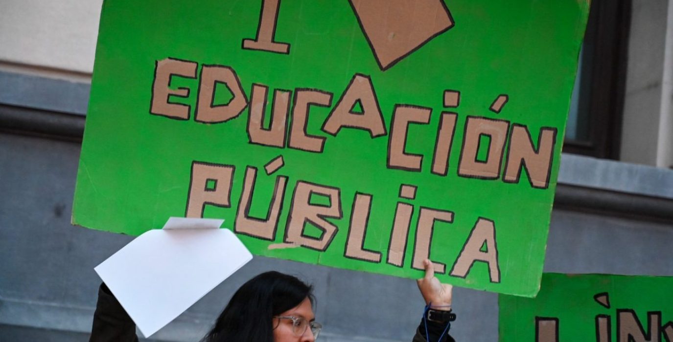 Movilización en Zaragoza en defensa de la educación pública.