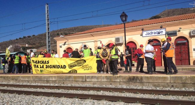 En la etapa de este domingo "homenajeraron" al tren de cercanías