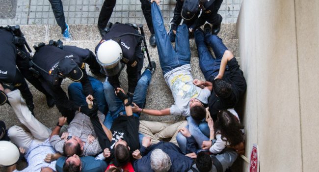 Imágenes como esta podrán ser sancionadas con multas entre 100 a 600 euros. Foto: Pablo Ibañez (AraInfo)
