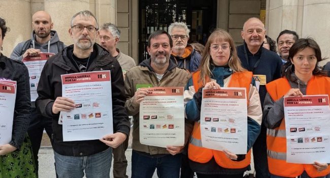 Representantes del movimiento inquilino y los sindicatos combativos presentan en Zaragoza la convocatoria de huelga general del 11N | Foto: Iker G. Izagirre / AraInfo