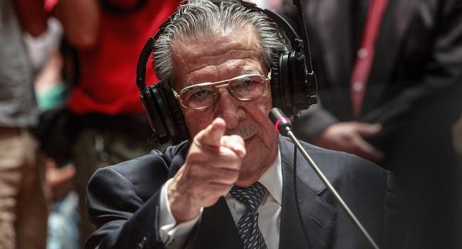 Efraín Ríos Montt durante su declaración en el juicio de 2013|Foto: Elena Hermosa