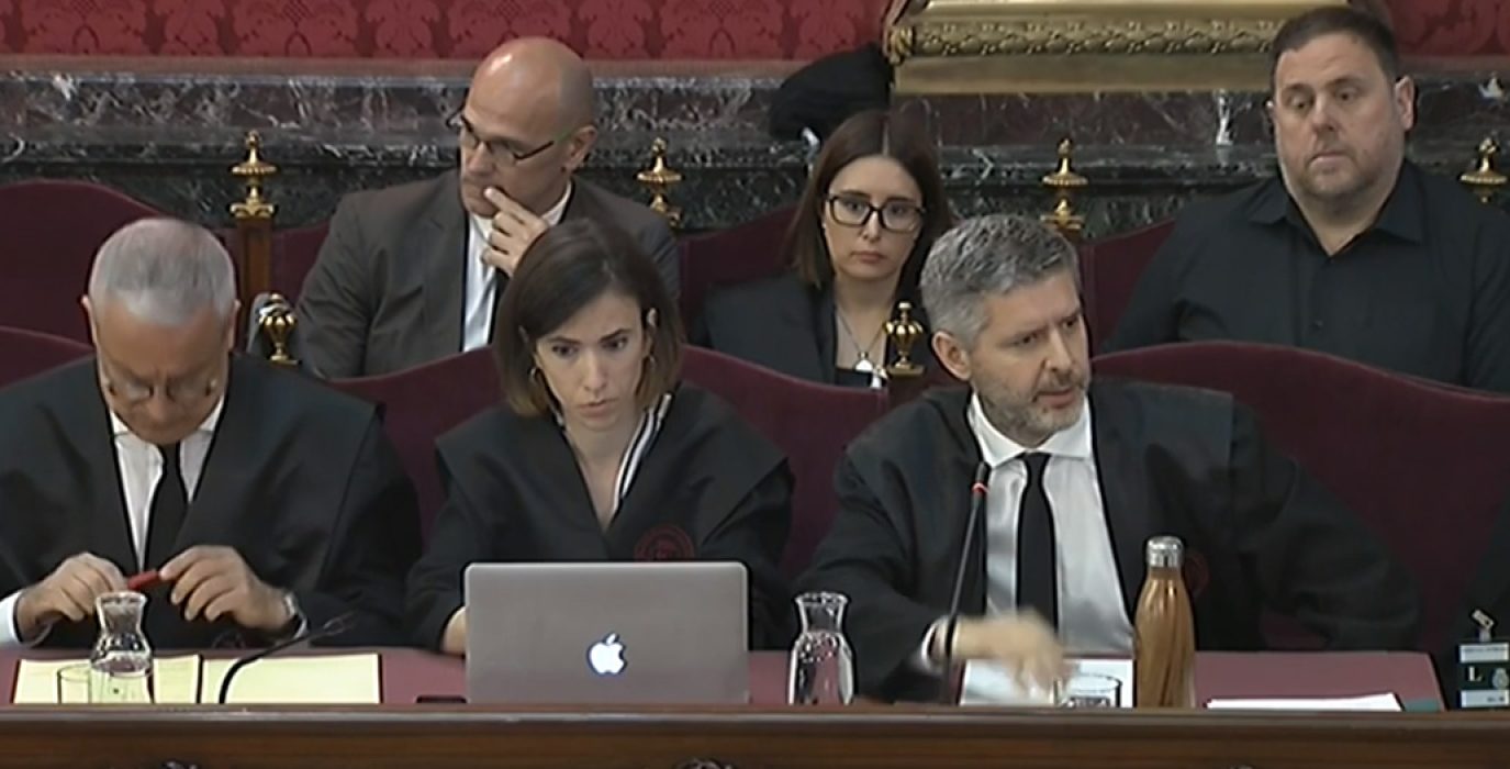 Van den Eynde durante la presentación del informe final en el juicio.