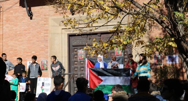 Concentración en Monreal del Campo en apoyo al pueblo palestino.