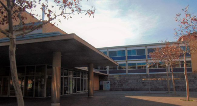 fachada Facultad de Ciencias Sociales.