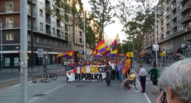 Cabecera de la manifestación en Zaragoza. Foto: UJCE Aragón