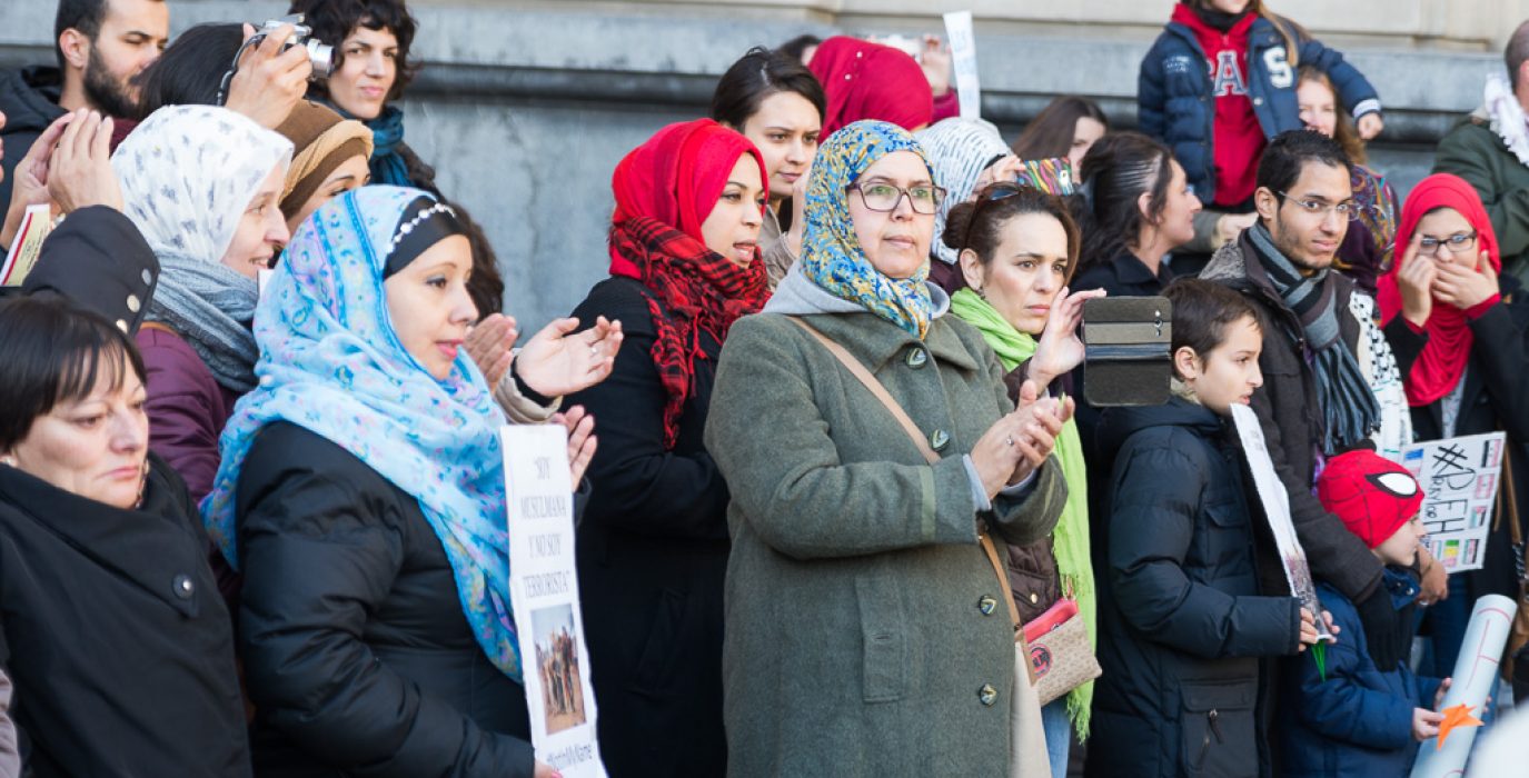 Concentración en Zaragoza en solidaridad con las personas refugiadas. Foto: Pablo Ibáñez (AraInfo)