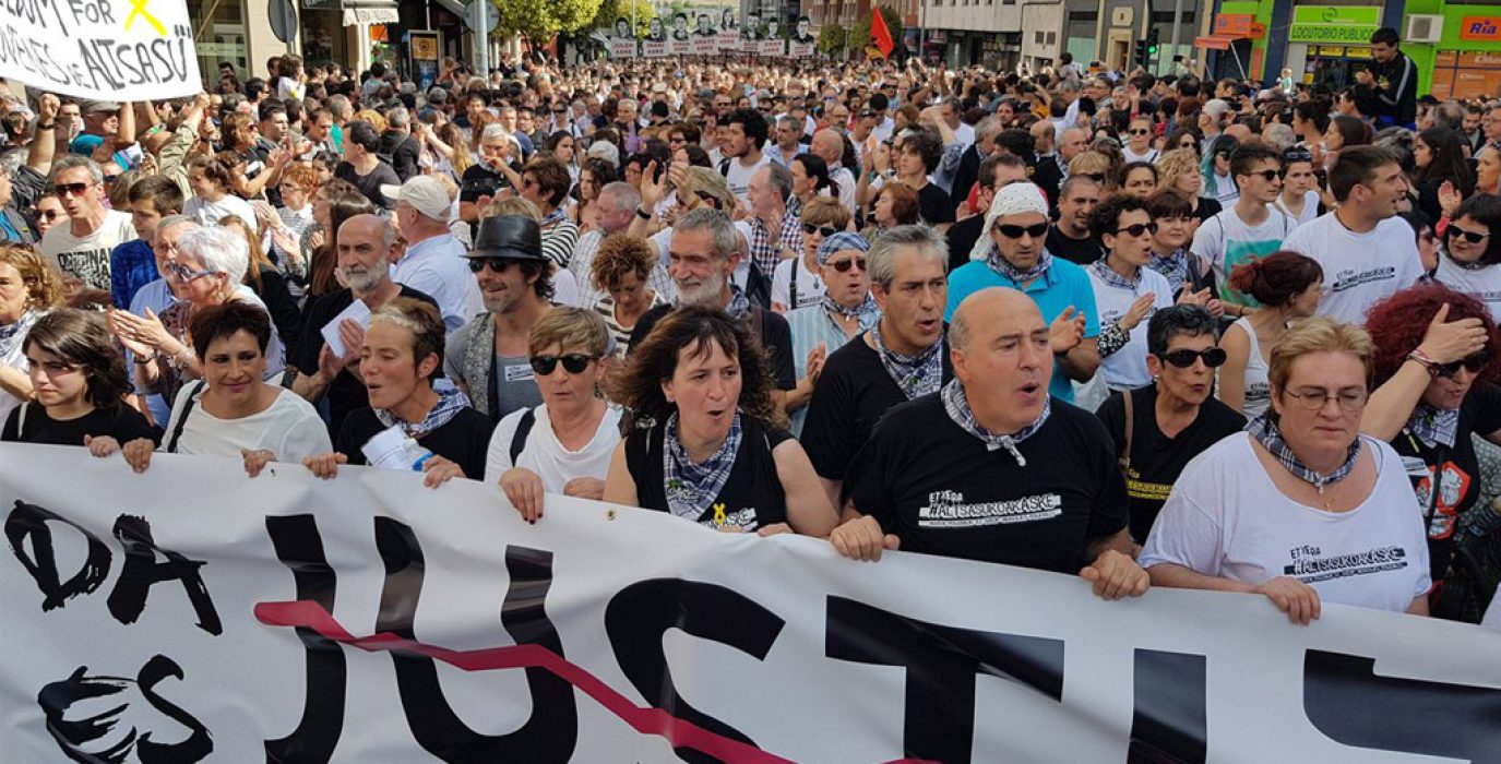 Manifestación en Iruñea en solidaridad con los jóvenes de Altsasu. Foto: @Altsasugurasoak