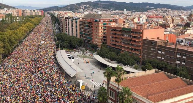 Espectacular vista aérea de la Avinguda Diagonal en Barcelona el día de la vaga general. Foto: ANC