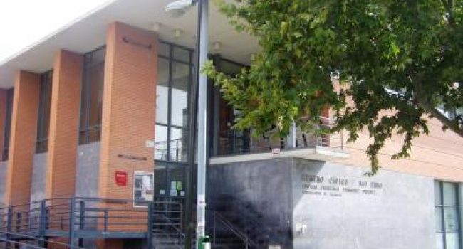 El Centro Cívico Río Ebro alberga la Casa de Juventud del Actur.